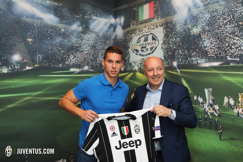 Juventus - Marko Pjaca firma contratto