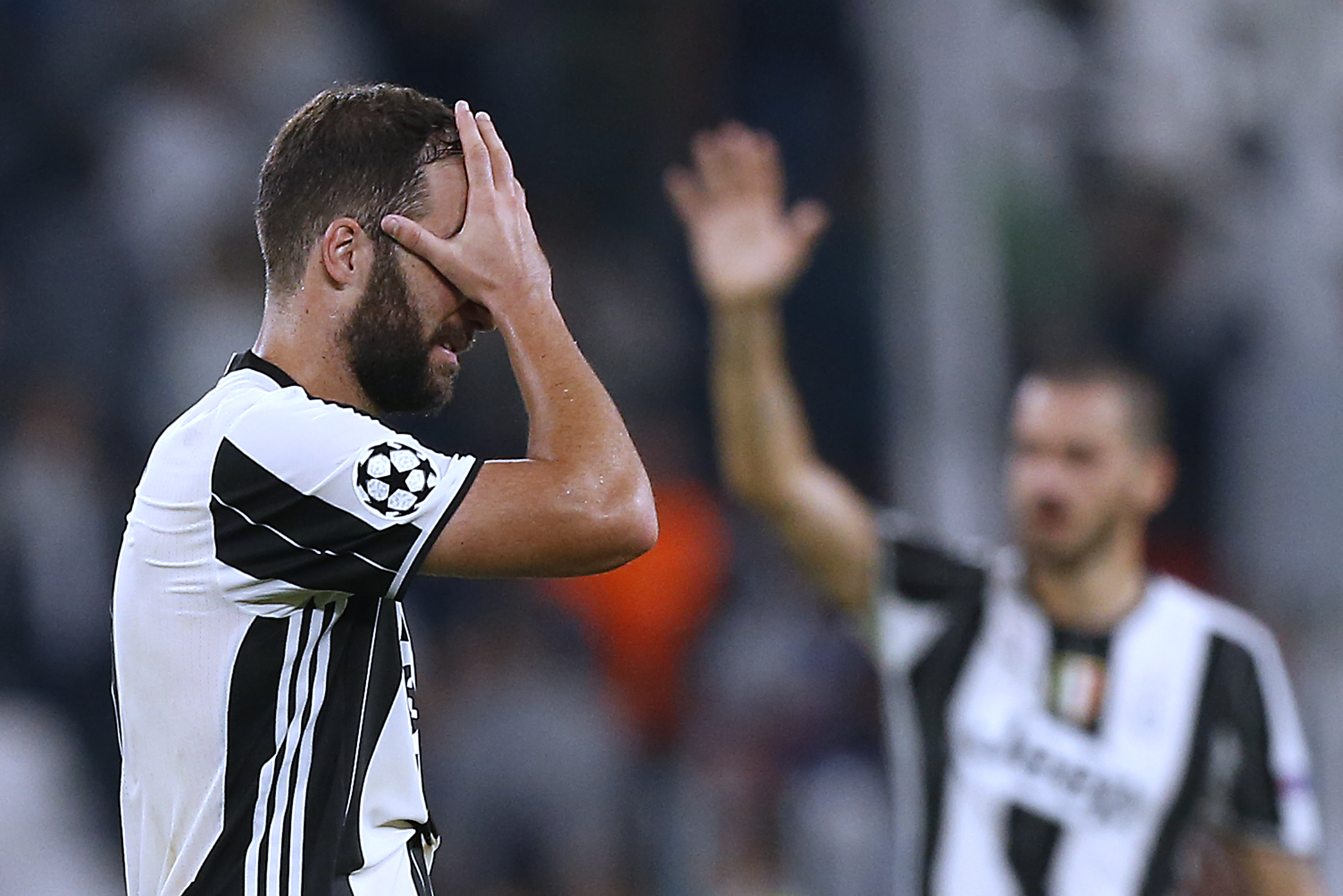 Super League rebel Juventus loses 3-0 to Milan, drops to 5th - The