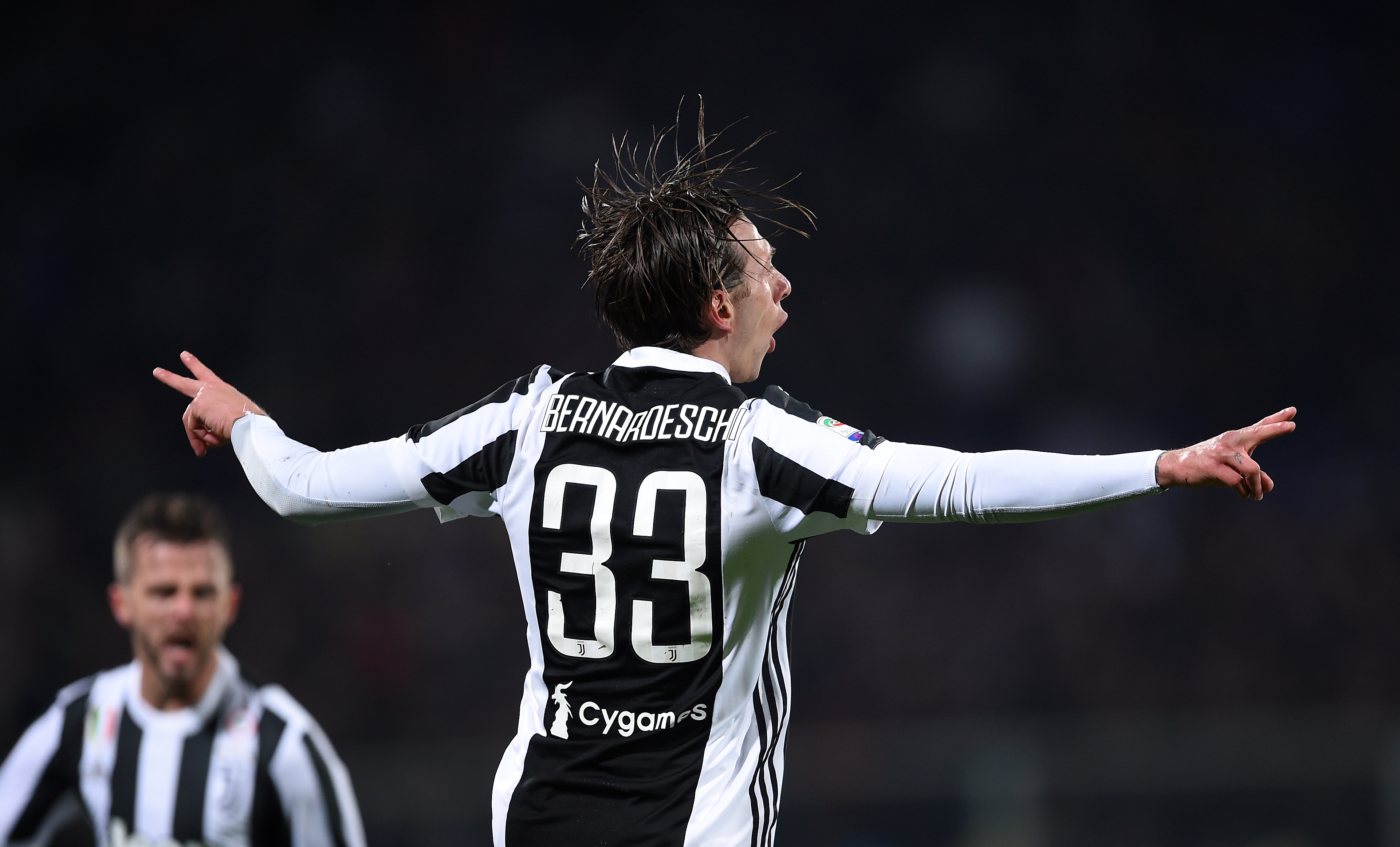  Bernardeschi insists contract talks with Juventus haven’t broken down