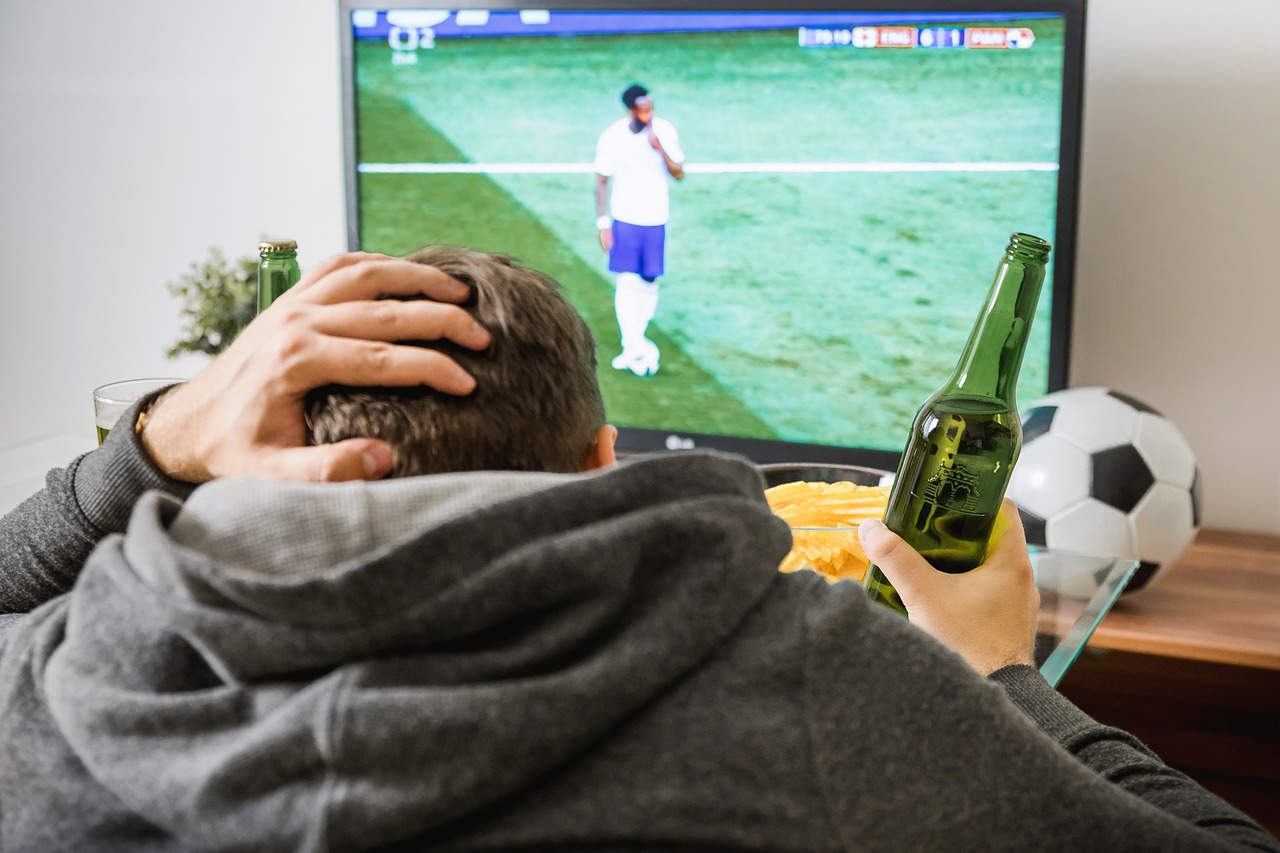 How to Enjoy Watching Soccer Matches While Staying Indoors.