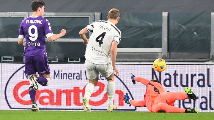  Fiorentina looking to ward off Juventus by offering their star a new contract