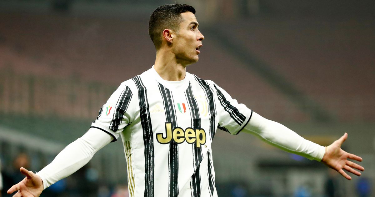 Ronaldo store jersey juventus