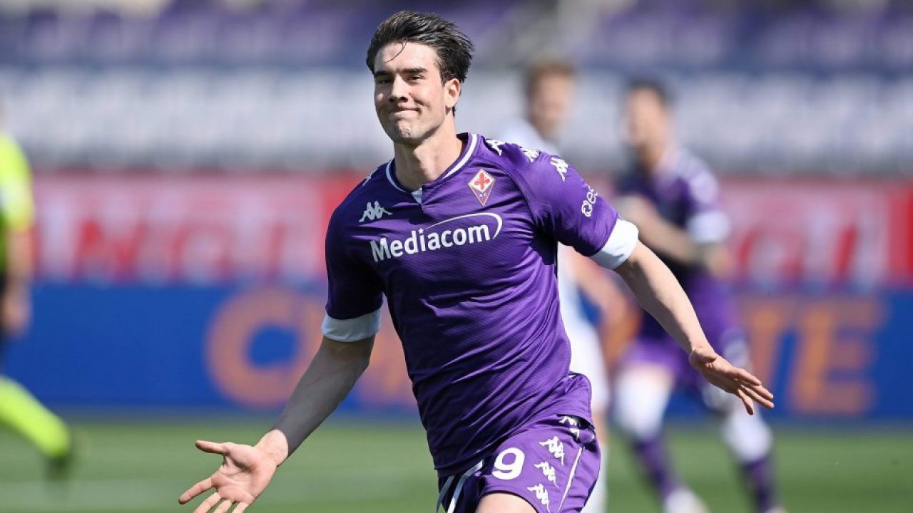  Juventus might have a deal with Vlahovic for next summer, but Fiorentina could sabotage it