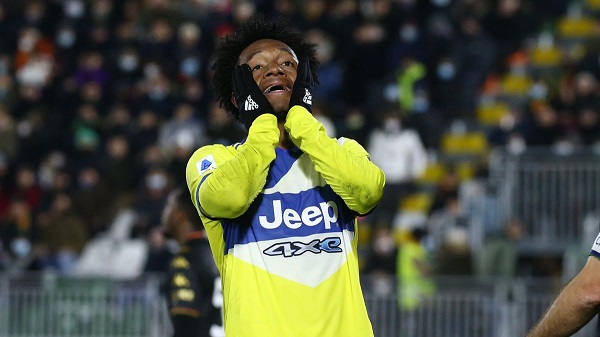  Cuadrado risks missing out on World Cup as Argentina beat Colombia
