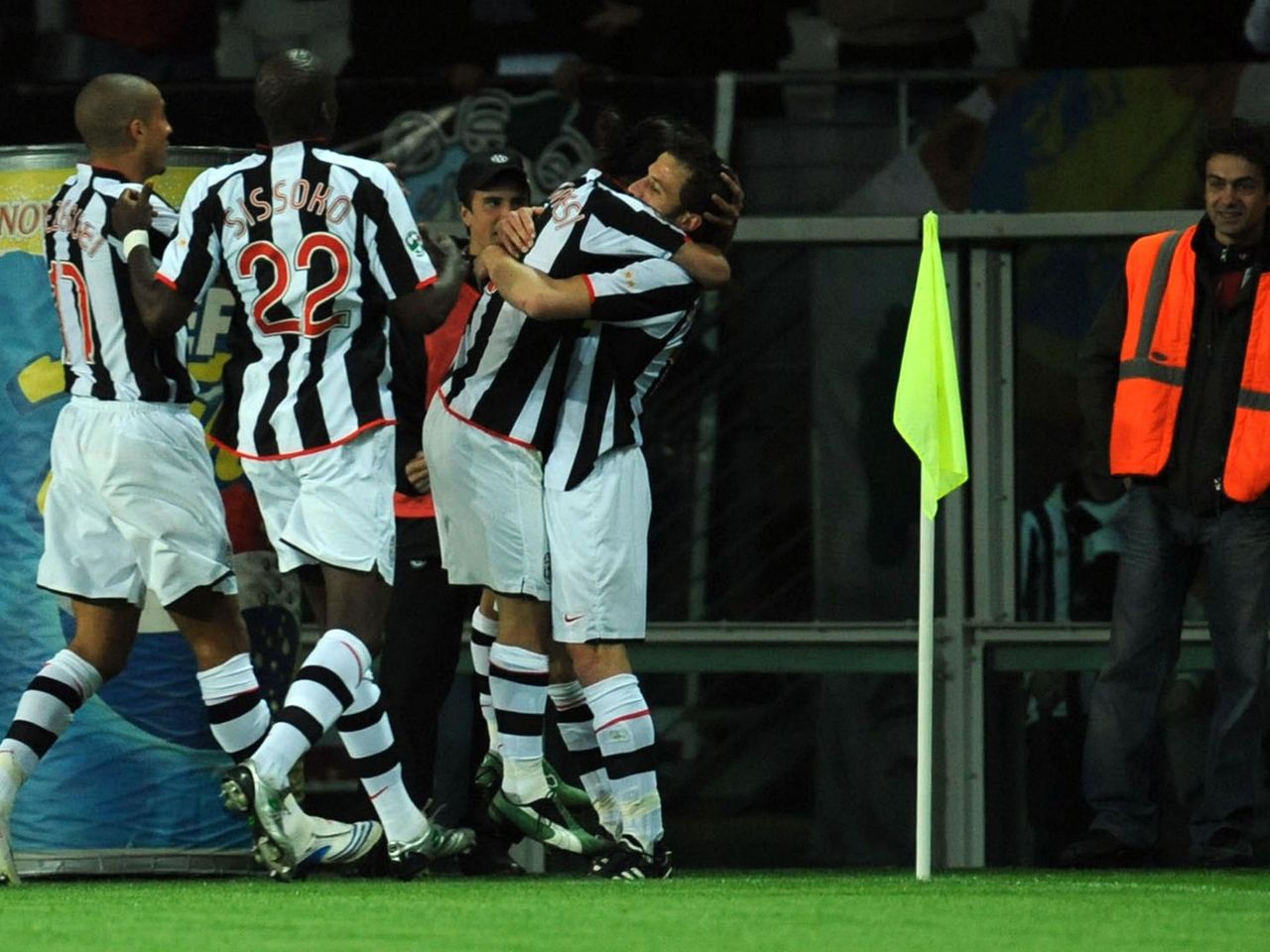 Công tố viên yêu cầu lệnh cấm đối với Agnelli, Nedved và các nhân vật khác của Juventus
