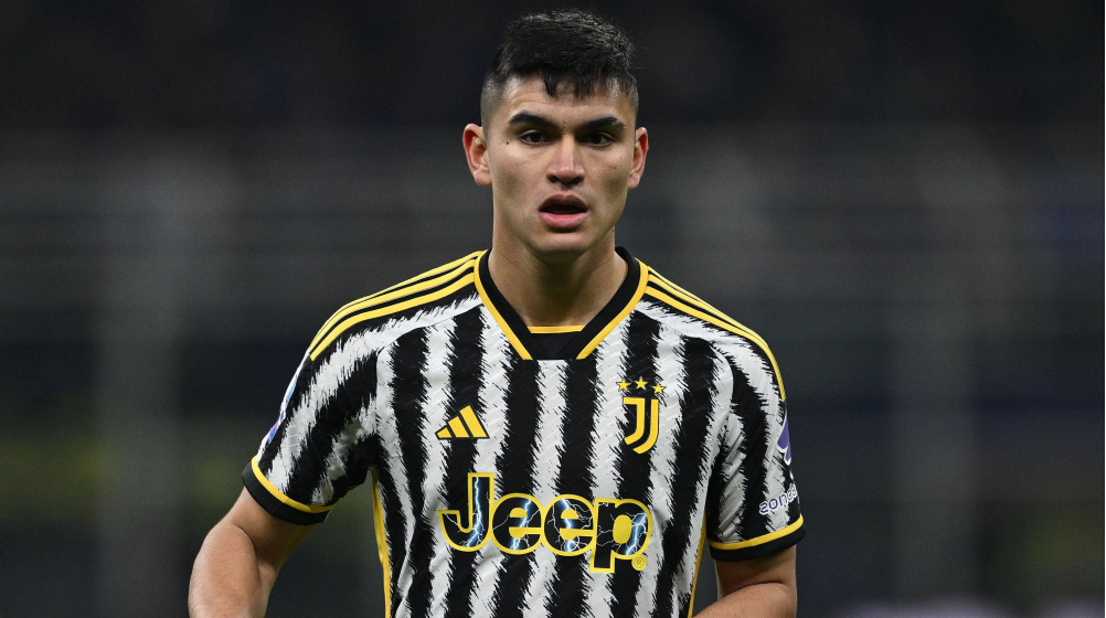 Juventus working on formula to permanently sign Carlos Alcaraz from