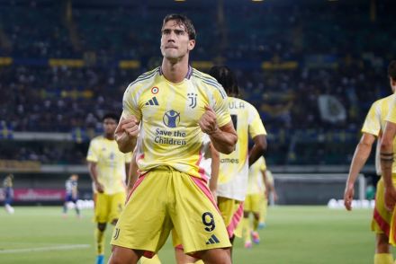 Vlahovic scoring against Verona