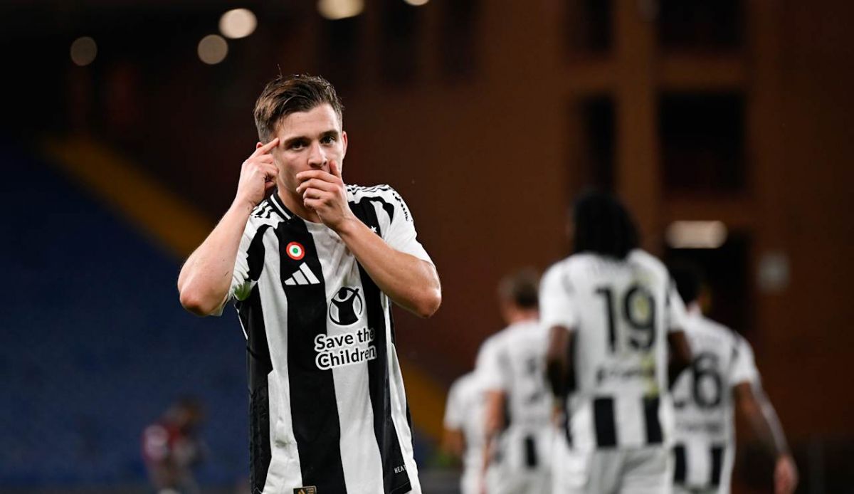 安心の日本製 Juventus F. CONCEIÇÃO レプリカユニフォーム 日本L