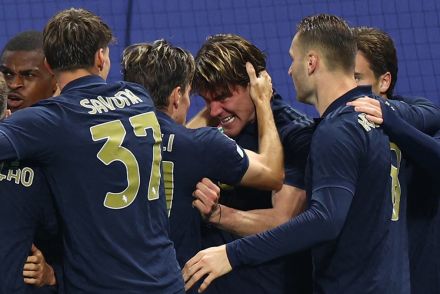 Juve celebrating against Leipzig