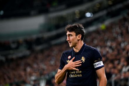 Andrea Cambiaso in third Juventus kit