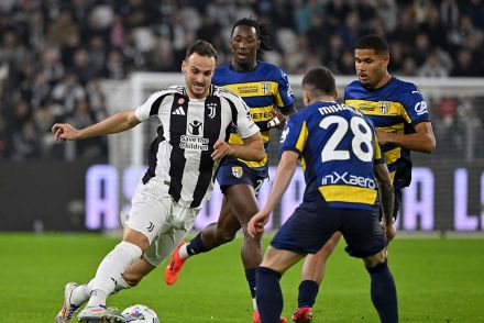 Juventus drawing with Parma
