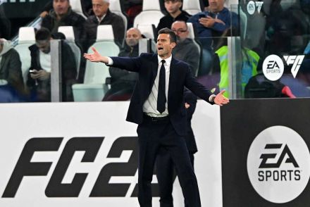 Thiago Motta on the touchline during Juventus vs Parma
