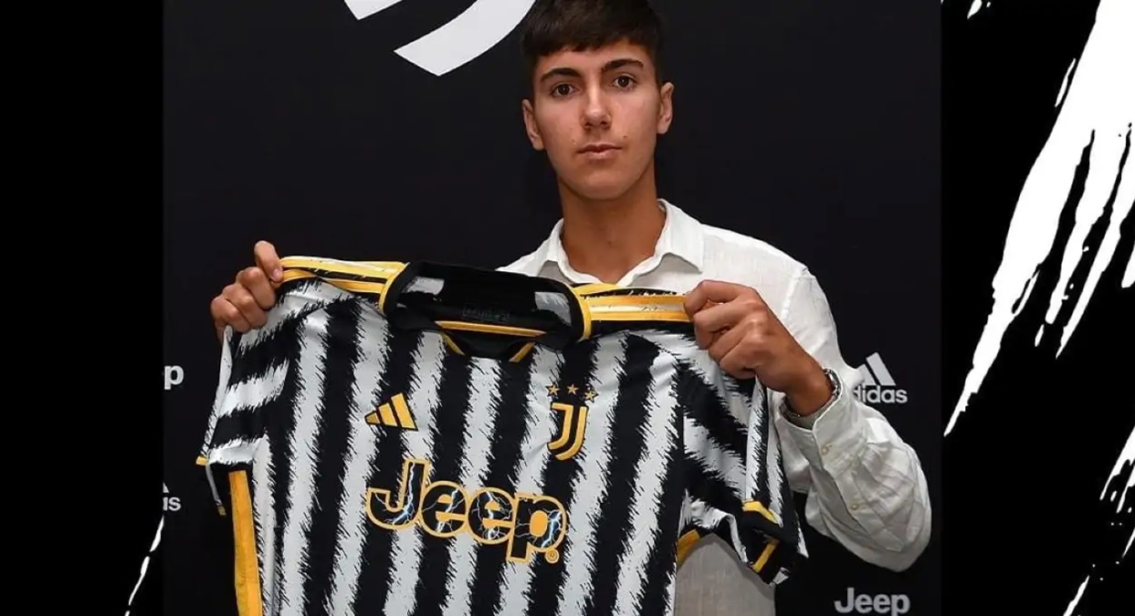 Javier Gil signing for Juventus