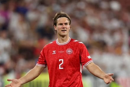 Joachim Andersen playing for Denmark