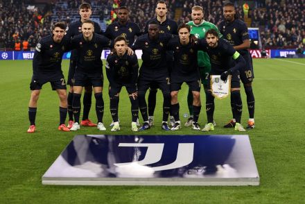 Juventus team v Aston Villa