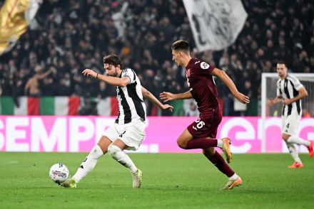 Juventus midfielder Locatelli bossing the play against Torino