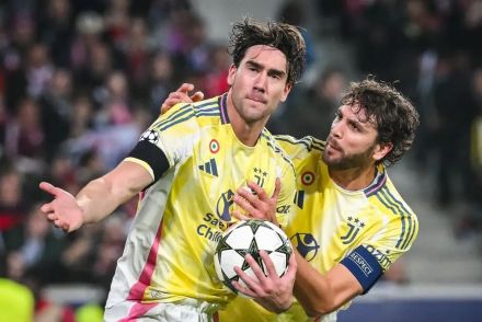 Vlahovic scores against Lille