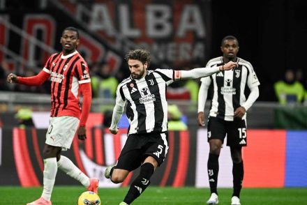 Locatelli captaining Juventus against Milan