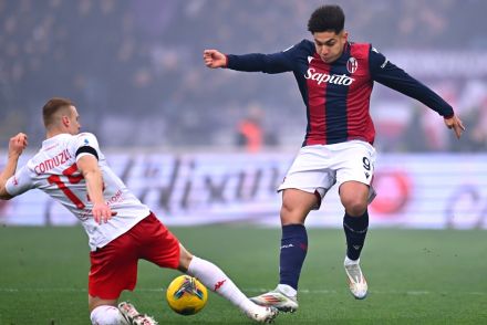 Castro in action for Bologna