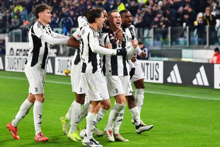 Koopmeiners celebrating v Cagliari