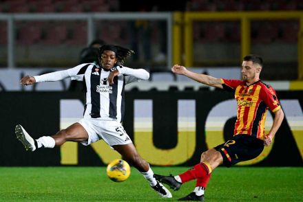 Mbangula on the pitch for Juventus against Lecce