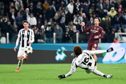 Weston McKennie scoring against Man City