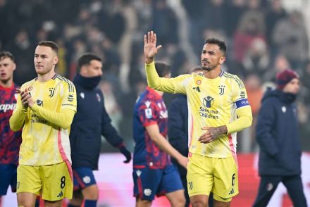 Danilo saluting Juve fans