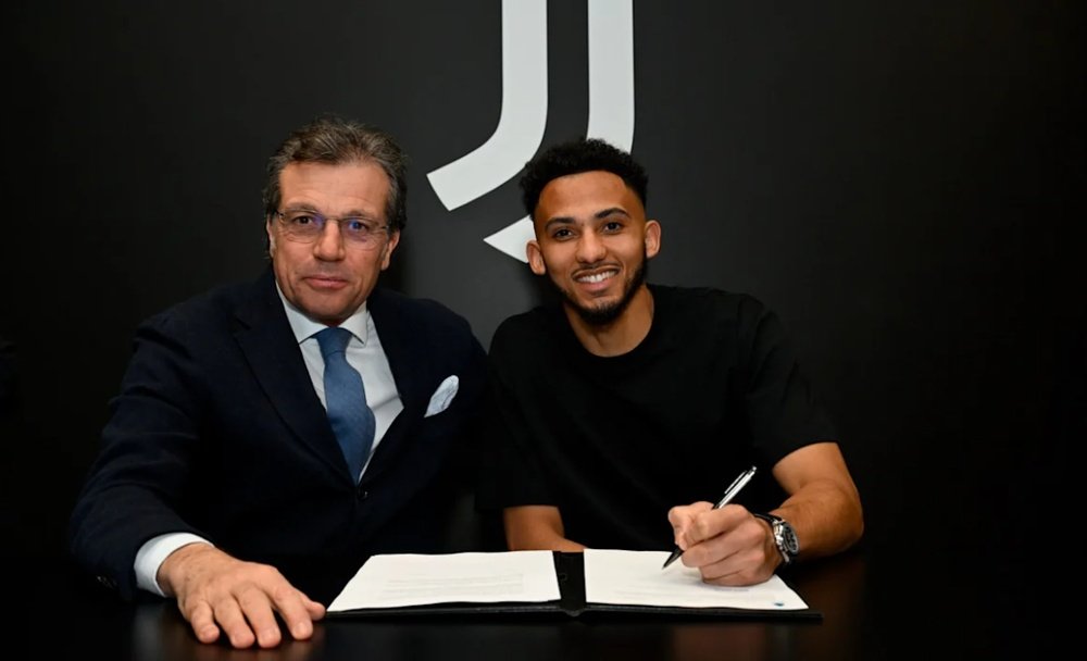 Kelly signs for Juventus