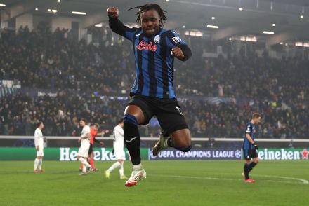 Ademola Lookman celebrates scoring for Atalanta