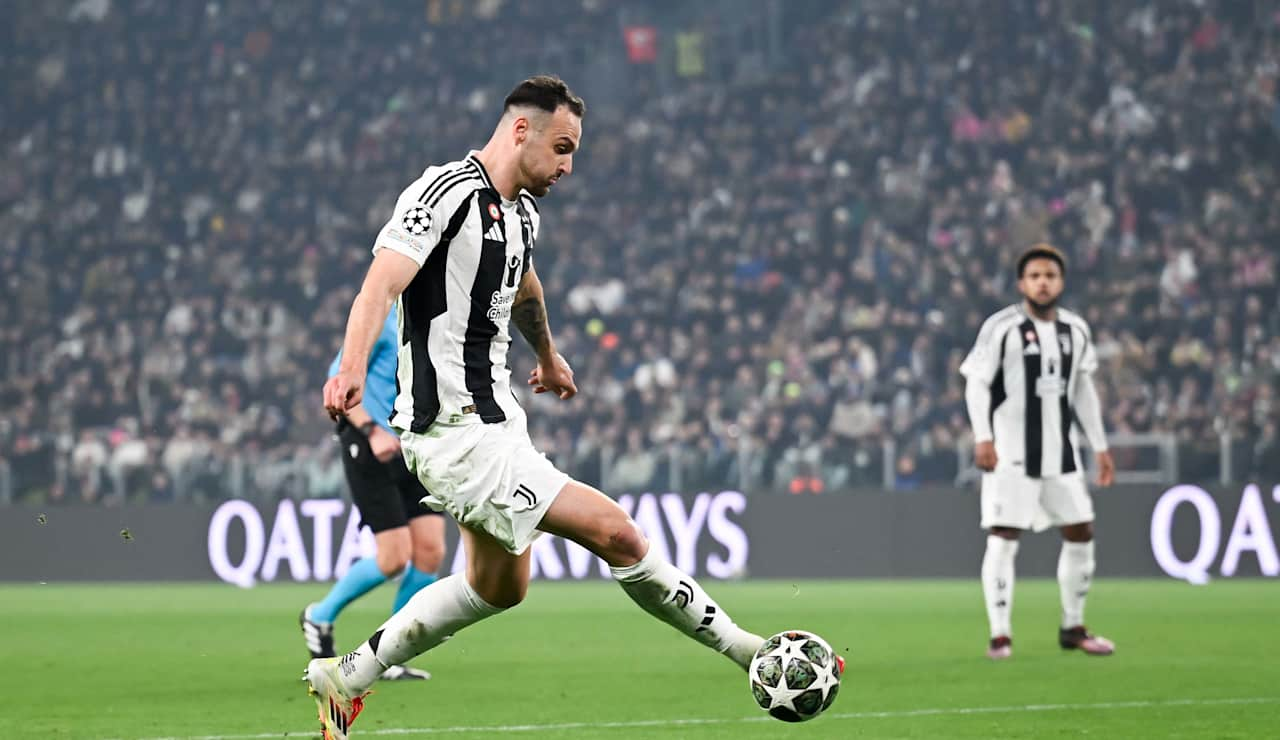 Federico Gatti on the pitch for Juventus