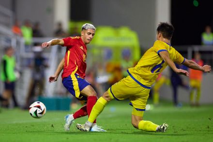 Yeremay Hernandez representing Spain U21
