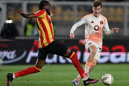 Alexis Saelemaekers v Lecce