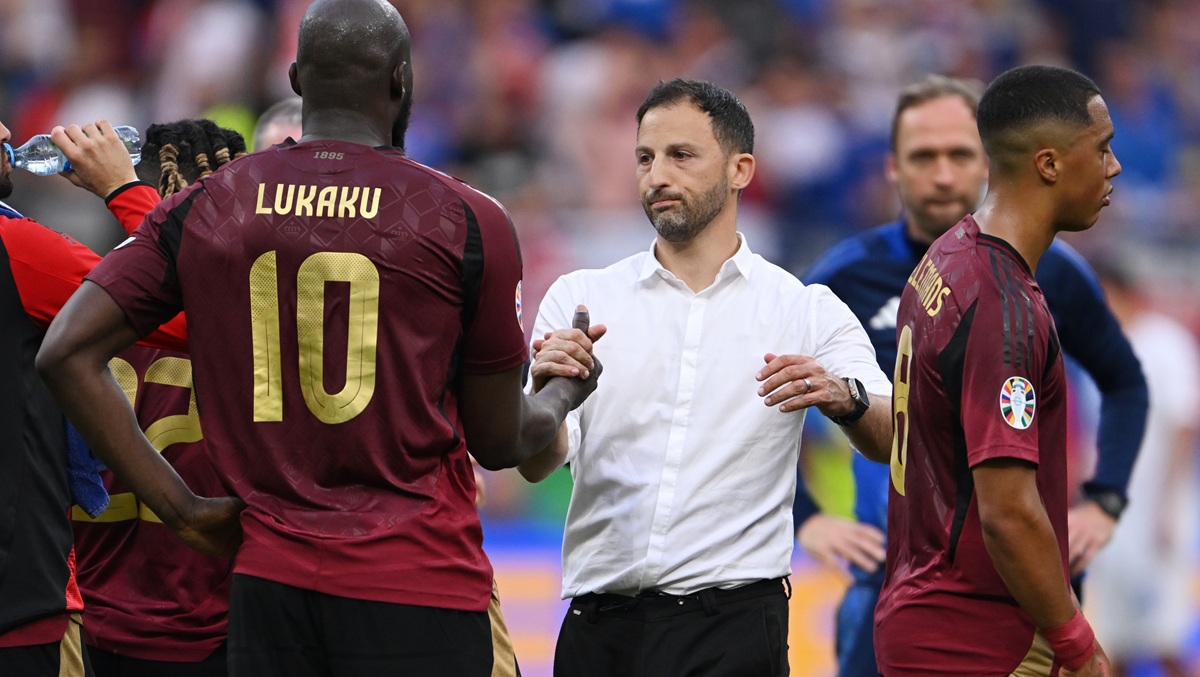 Domenico Tedesco with Romelu Lukaku