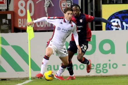 Fabio Miretti in action for Genoa