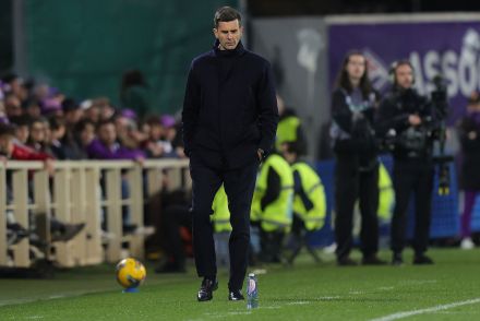 Thiago Motta on the sidelines