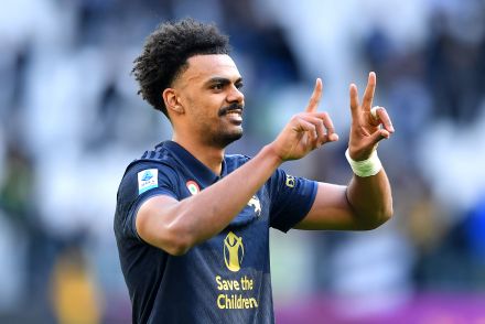 Renato Veiga on the pitch for Juventus