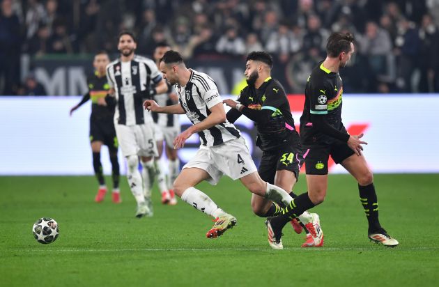 Napoli retains their interest in signing Juventus defender