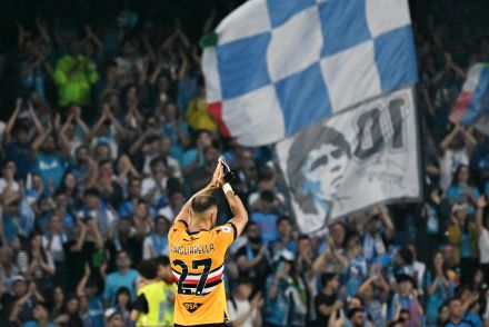 Fabio Quagliarella saluting Napoli fans