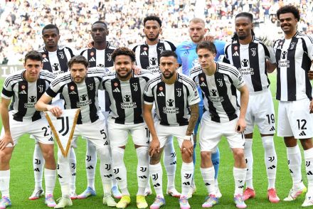 Juventus v Monza line up