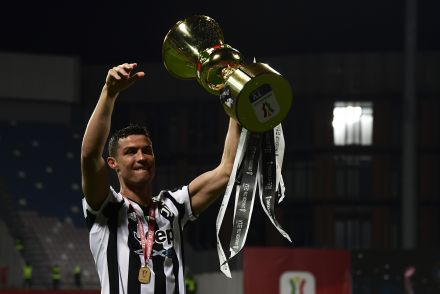Cristiano Ronaldo lifting the Coppa Italia