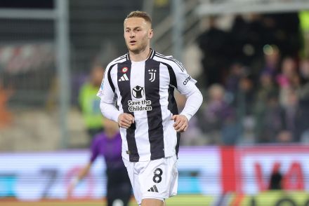 Teun Koopmeiners on the pitch for Juventus