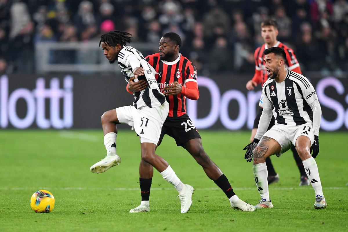 Samuel Mbangula against Milan
