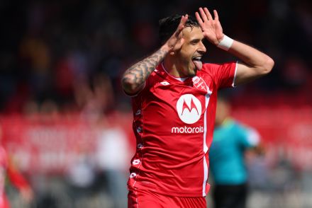 Dany Mota celebrates scoring for Monza