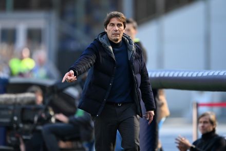 Antonio Conte on the sidelines
