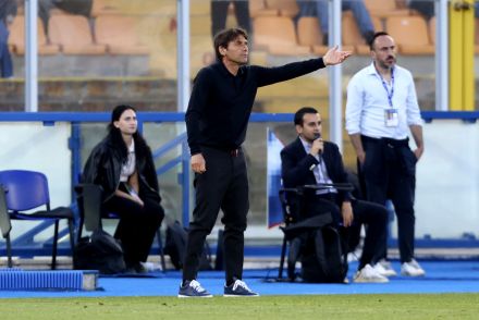 Antonio Conte on the sidelines