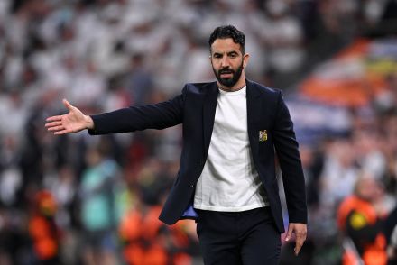 Ruben Amorim on the sidelines