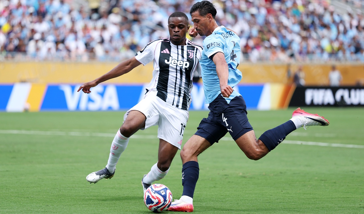 Kalulu v Man City