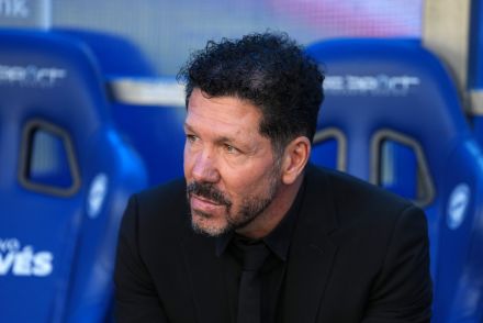Diego Simeone looking on