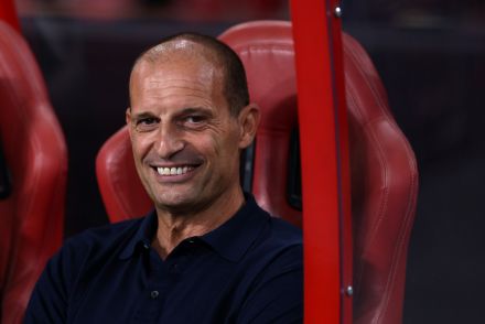 Max Allegri smiling on the sidelines