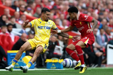 Daniel Munoz against Liverpool winger Luis Diaz